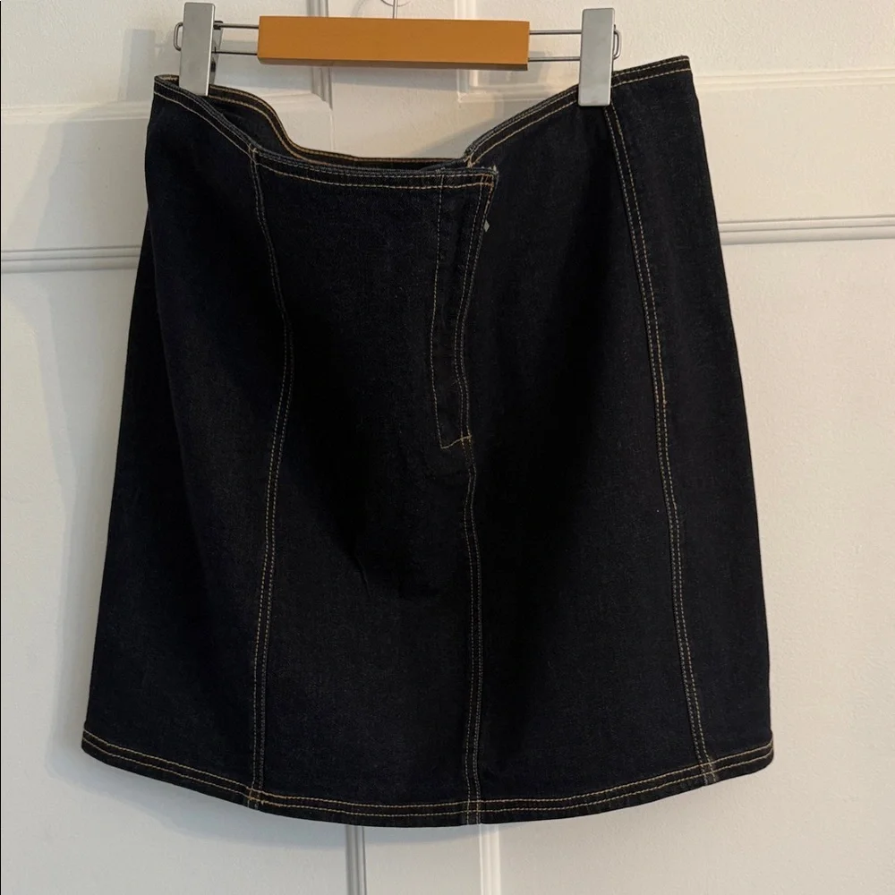 Le Chateau Denim Mini Skirt - Picture 7 of 8